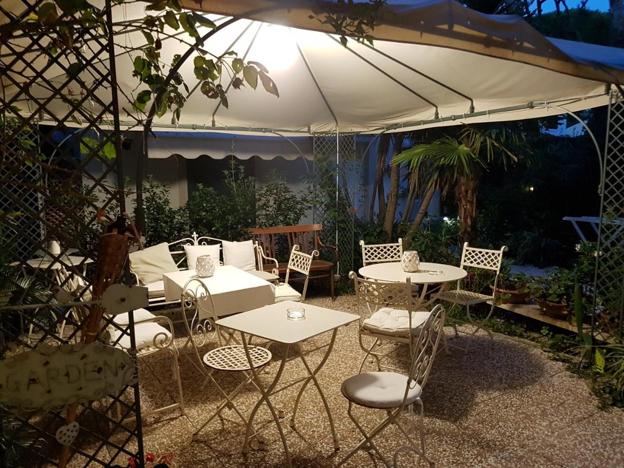 Hotel La Primula Forte dei Marmi Bagian luar foto