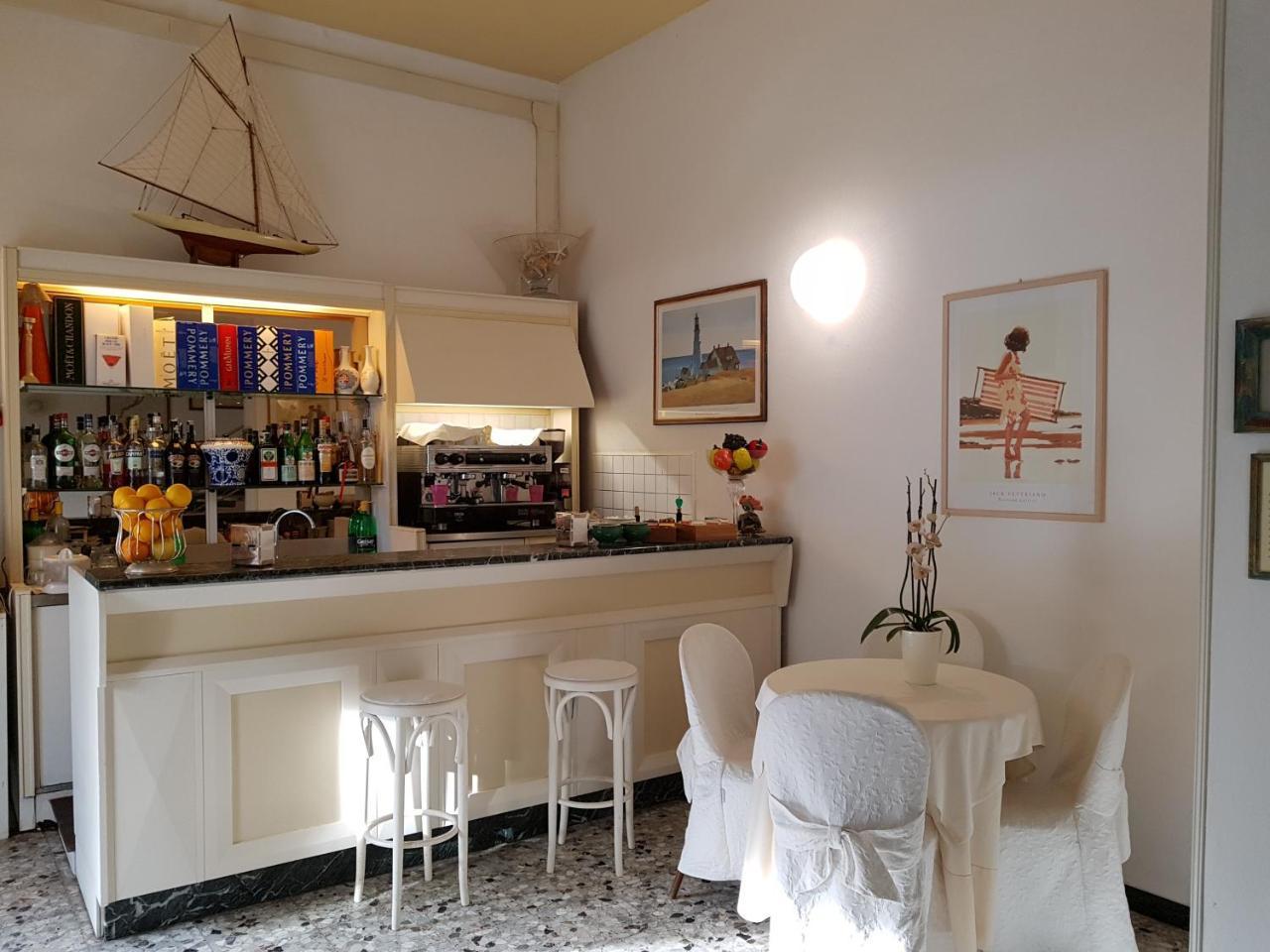 Hotel La Primula Forte dei Marmi Bagian luar foto