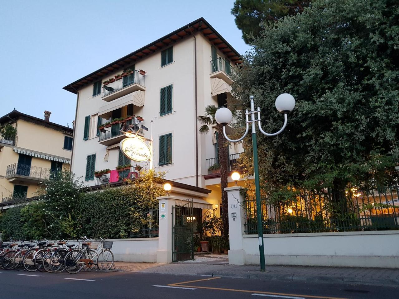 Hotel La Primula Forte dei Marmi Bagian luar foto