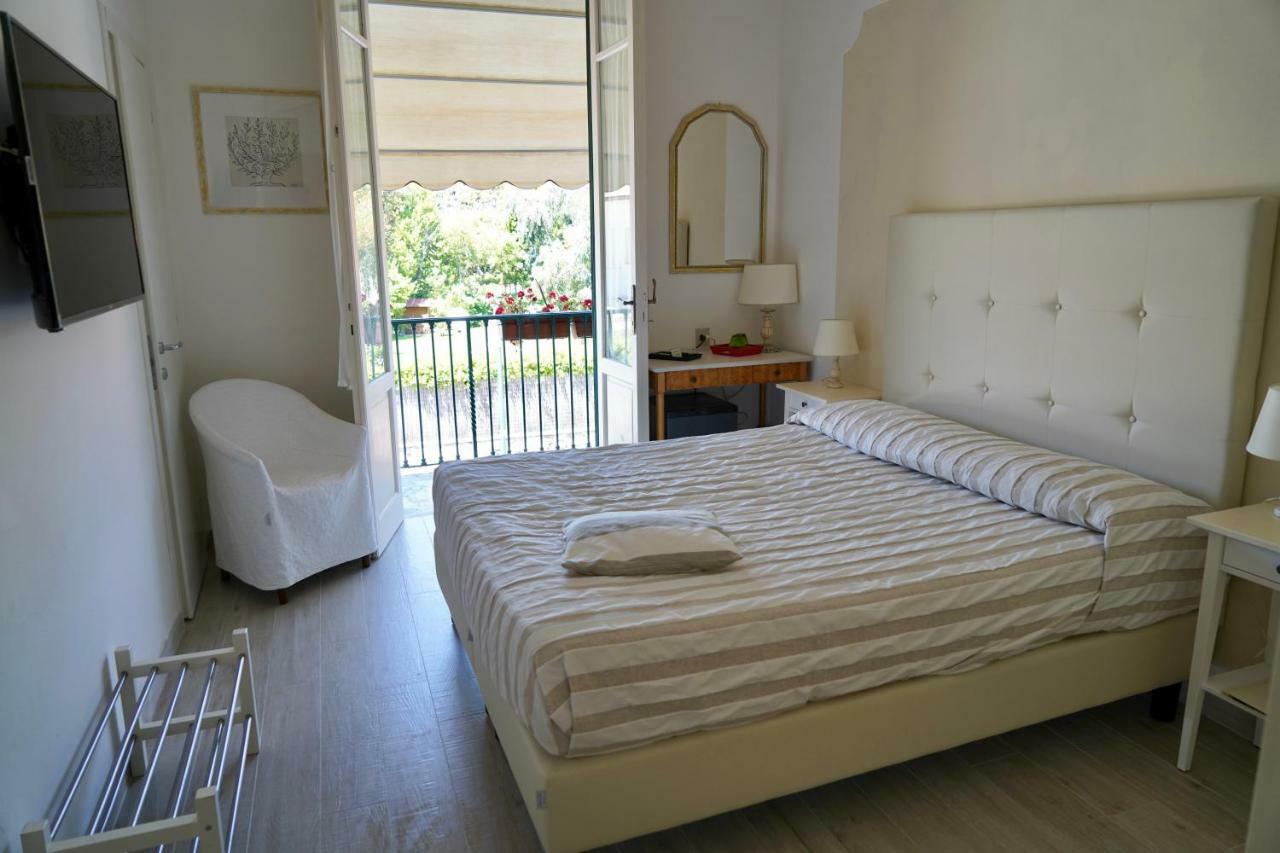 Hotel La Primula Forte dei Marmi Bagian luar foto
